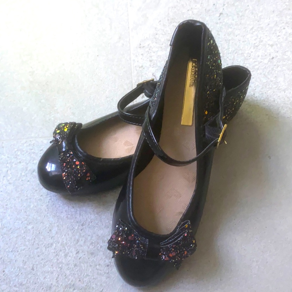 Girl shoes sparkles